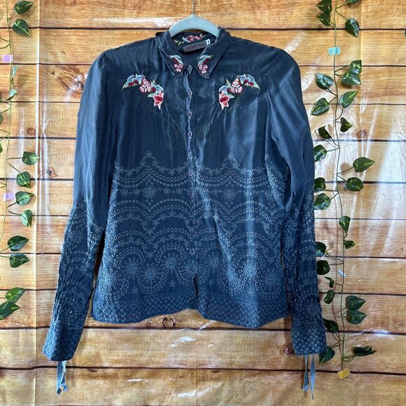 Johnny Was Blue Floral Embroidered With Eyelet Accent Button Down Shirt Size M - Picture 1 of 8